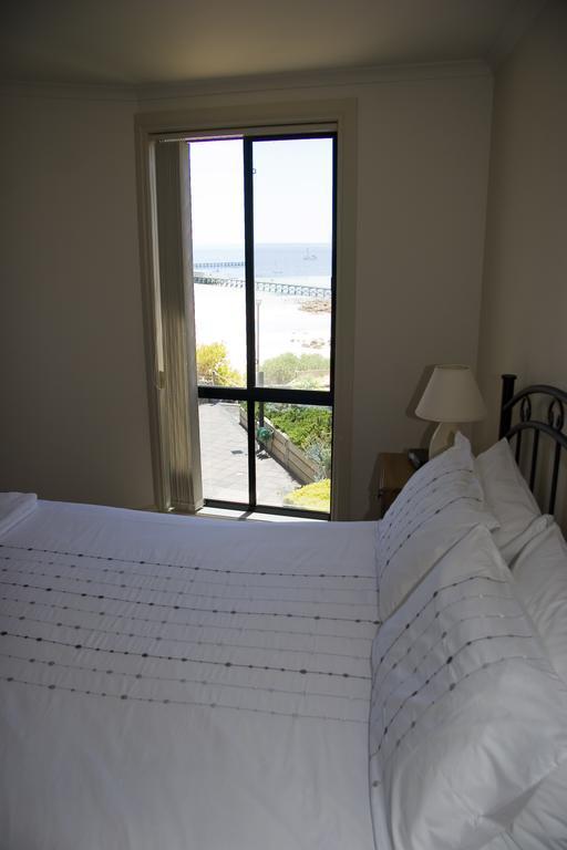 Cliff House Beachfront Villas Мунта Стая снимка